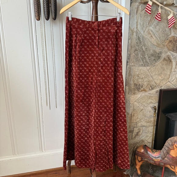 1970s Velvet Scottie Dog Print Aline Red Vintage Maxi Skirt - Picture 4 of 7